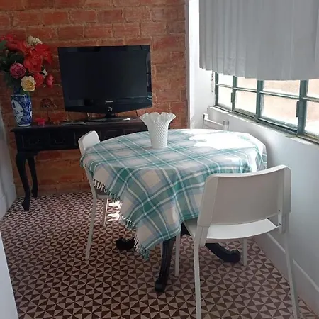 Acolhedor Em Casa Privada / Cozy In Private 홈스테이 리스본